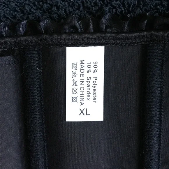 Elegant Black Corset Top - Picture 4 of 6